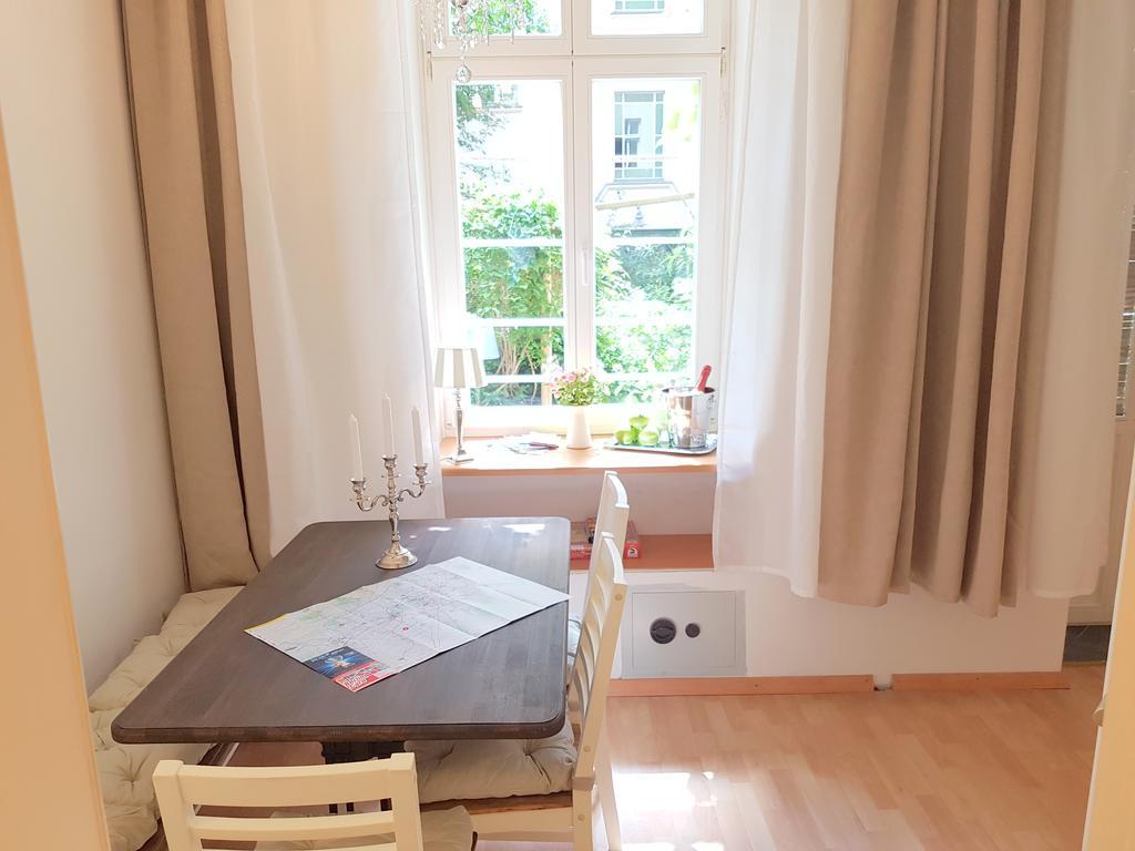 Gastein By Rockchair Apartments L Superhost Status L 2 Bedrooms Boxspringbeds 1,5 Bathrooms - Cozy Family & Business Flair Welcomes You! Berlin Zewnętrze zdjęcie