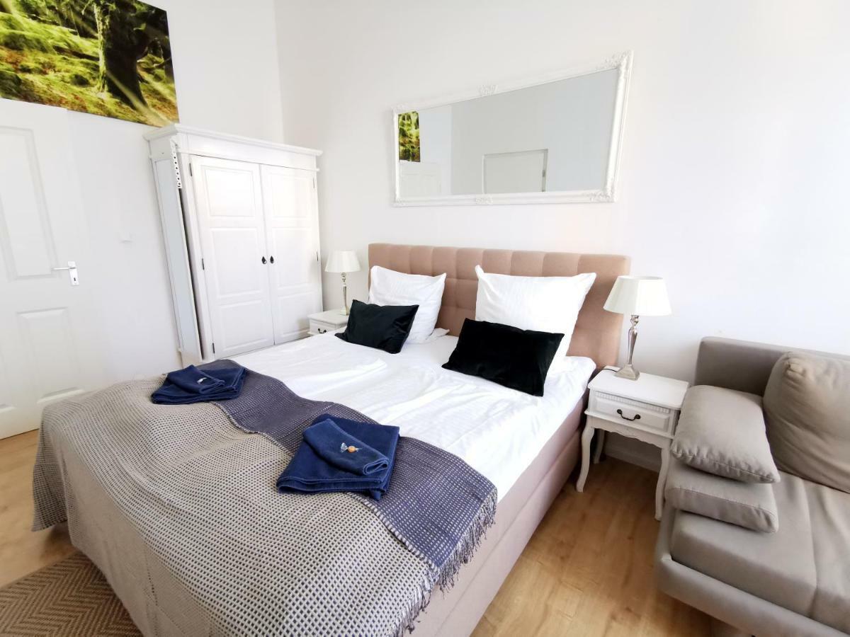 Gastein By Rockchair Apartments L Superhost Status L 2 Bedrooms Boxspringbeds 1,5 Bathrooms - Cozy Family & Business Flair Welcomes You! Berlin Zewnętrze zdjęcie