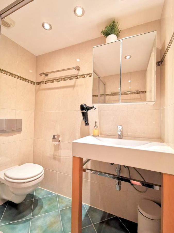 Gastein By Rockchair Apartments L Superhost Status L 2 Bedrooms Boxspringbeds 1,5 Bathrooms - Cozy Family & Business Flair Welcomes You! Berlin Zewnętrze zdjęcie